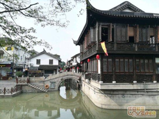 花旗:下调中国石油化工、中国石油股份目标价 评级均为“买入”